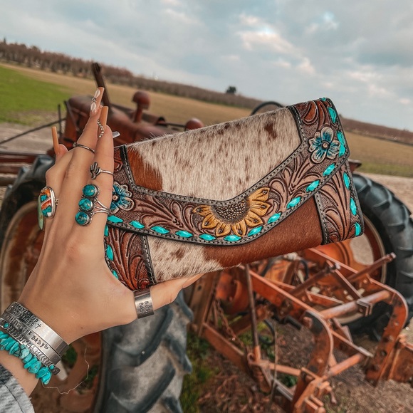 Handbags - Tooled Leather and Cowhide Clasp Large Womens Western Fashion Wallet